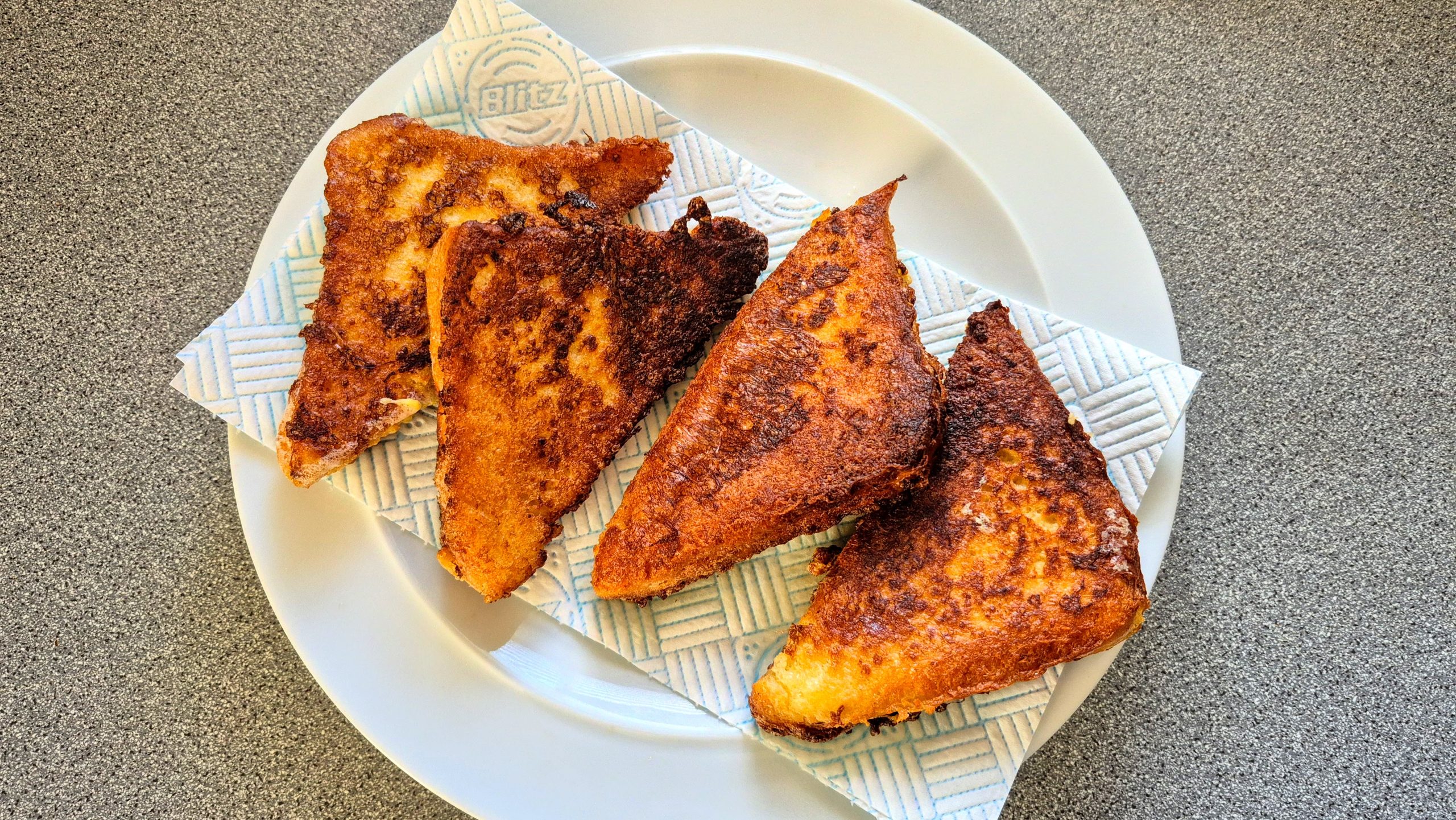 The French toast draining