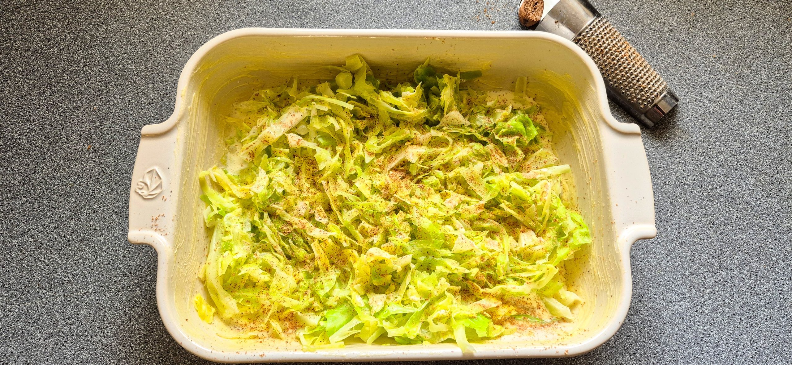 Cabbage with nutmeg grated over